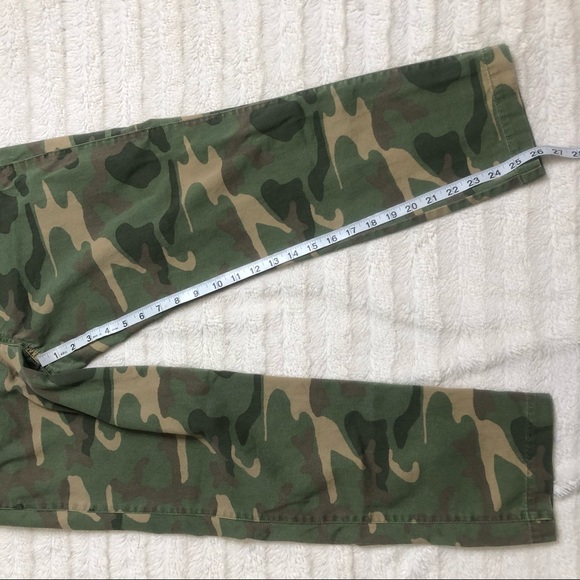 Madewell Cropped Rivington Camo Trousers - Picture 8 of 16
